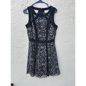Banana Republic Black White Abstract Cutout  Mini Dress sleeveless size 6